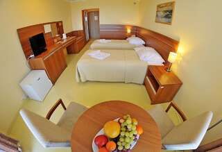 Курортные отели Sanatorium Perla Baltyku Колобжег Двухместный номер «Комфорт» с 2 отдельными кроватями, вид на море-8