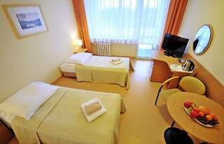 Курортные отели Sanatorium Perla Baltyku Колобжег Двухместный номер с 2 отдельными кроватями-8