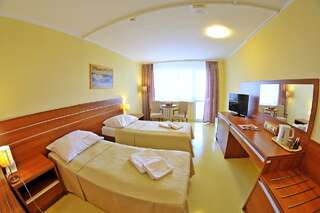 Курортные отели Sanatorium Perla Baltyku Колобжег Двухместный номер «Комфорт» с 2 отдельными кроватями, вид на море-12